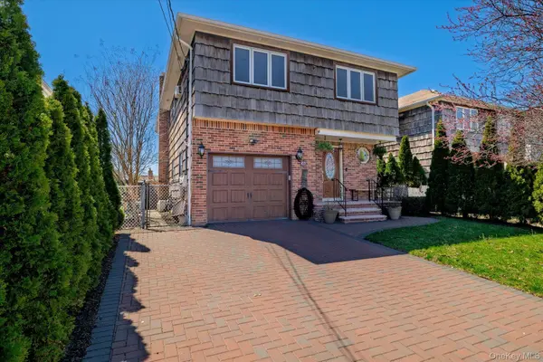 34 Vandewater AVE, Floral Park, NY 11001