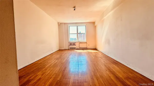14205 Roosevelt AVE #611, Flushing, NY 11354
