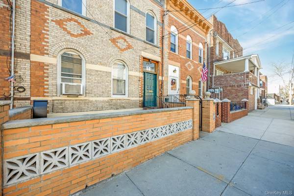 75-30 67th DR, Middle Village, NY 11379