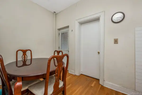 75-30 67th DR, Middle Village, NY 11379