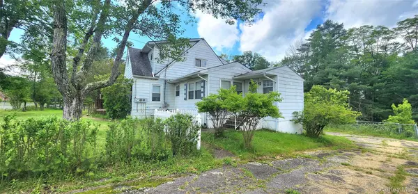 530 Sackett Lake RD, Monticello, NY 12701