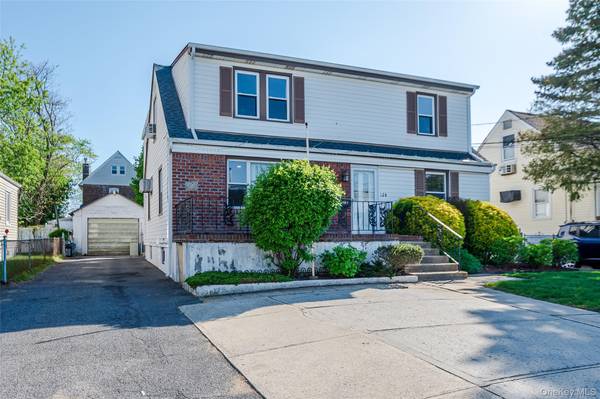 126 Scranton AVE, Lynbrook, NY 11563