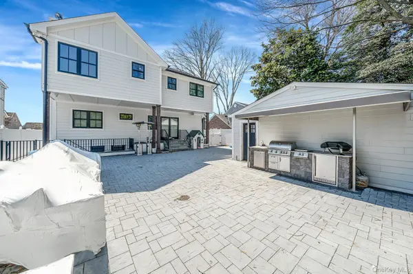 347 Broadway, Carle Place, NY 11514