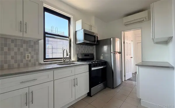 1840 Bronxdale AVE #APT 3, Bronx, NY 10462