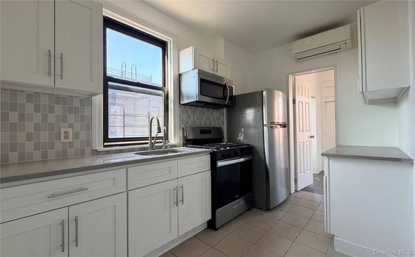 1840 Bronxdale AVE #APT 3, Bronx, NY 10462