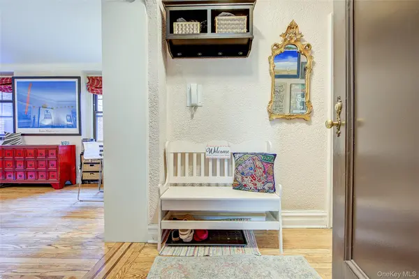 109-14 Ascan AVE #1K, Forest Hills, NY 11375