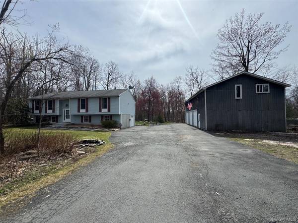 1325 Wurtsboro Mountain RD, Wurtsboro, NY 12790