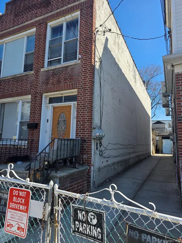 10409 105th ST, Ozone Park, NY 11417
