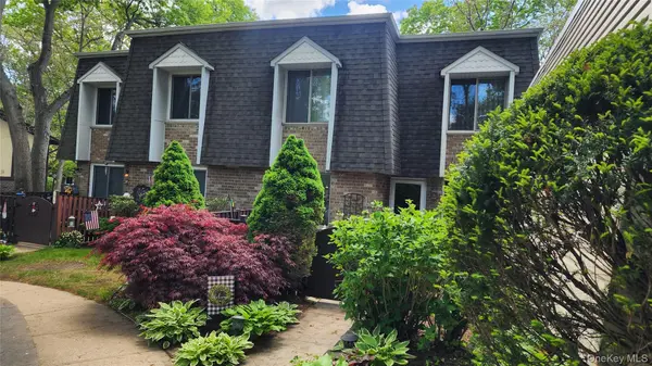 175 Cambridge DR, Port Jefferson Station, NY 11776