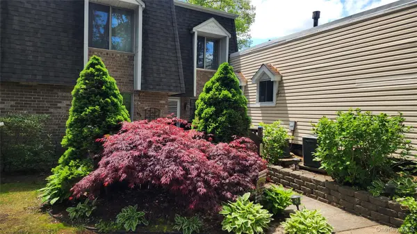 175 Cambridge DR, Port Jefferson Station, NY 11776