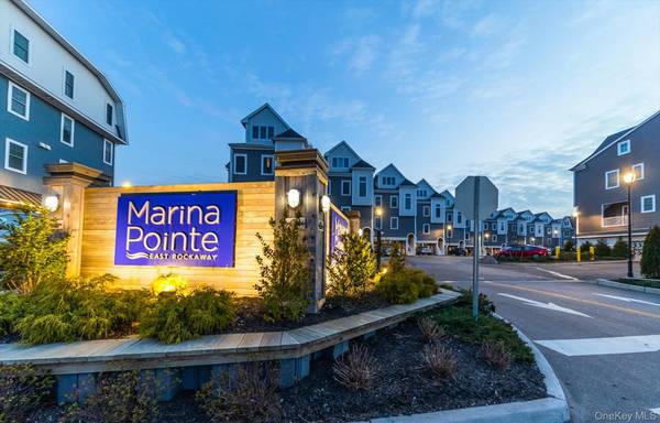 631 Marina Pointe DR #631, East Rockaway, NY 11518