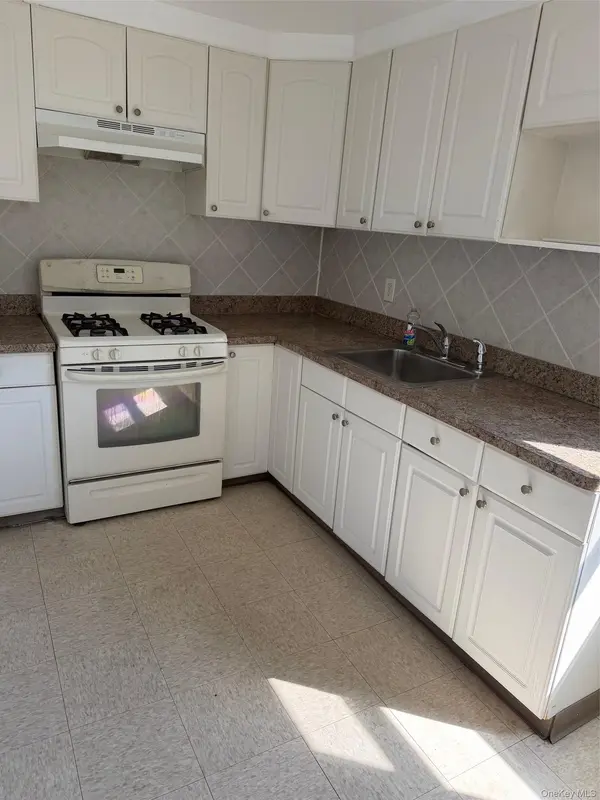 190 Beach 27th ST, Far Rockaway, NY 11691