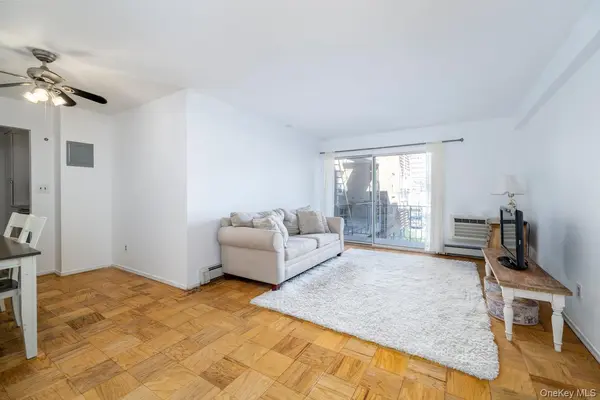 90 S Park AVE #B3, Rockville Centre, NY 11570