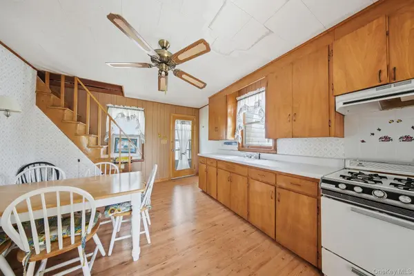 8 Chestnut ST, Wurtsboro, NY 12790