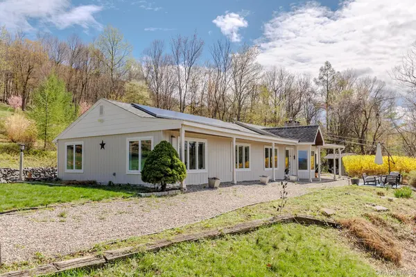 8 Horizon RD, Cornwall, NY 12518