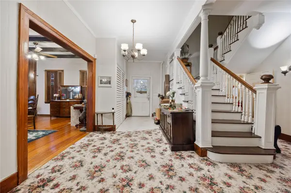 5 Forkland LN, Dobbs Ferry, NY 10522
