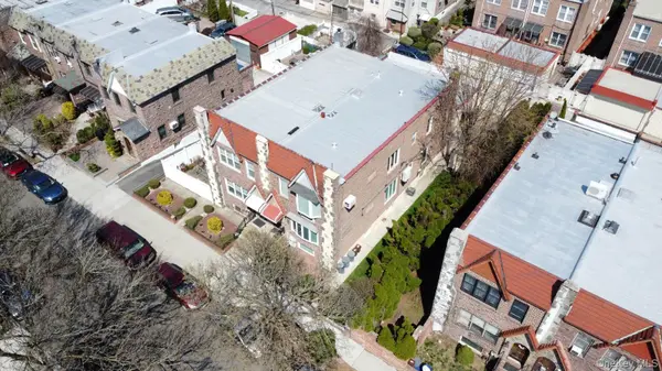 64-39 83rd ST, Middle Village, NY 11379
