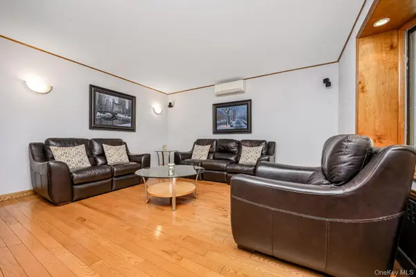 64-39 83rd ST, Middle Village, NY 11379
