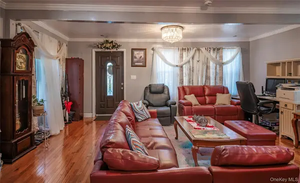 112-28 200 ST, Saint Albans, NY 11412