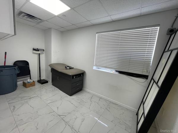 4142 College Point BLVD #2A, Flushing, NY 11355