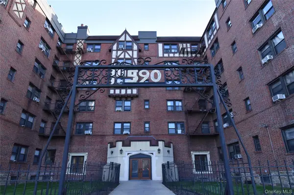590 E 3rd ST #MK, Mount Vernon, NY 10553