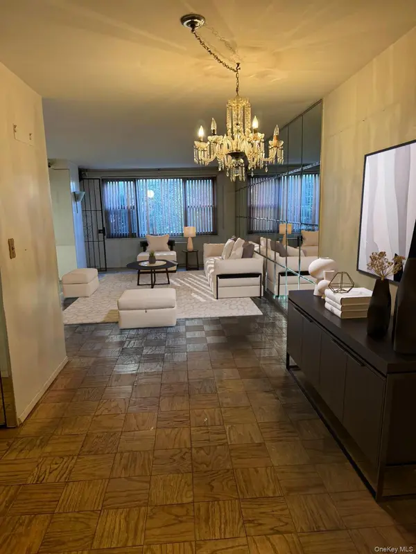 70-25 Yellowstone Blvd #1 Y, Forest Hills, NY 11375