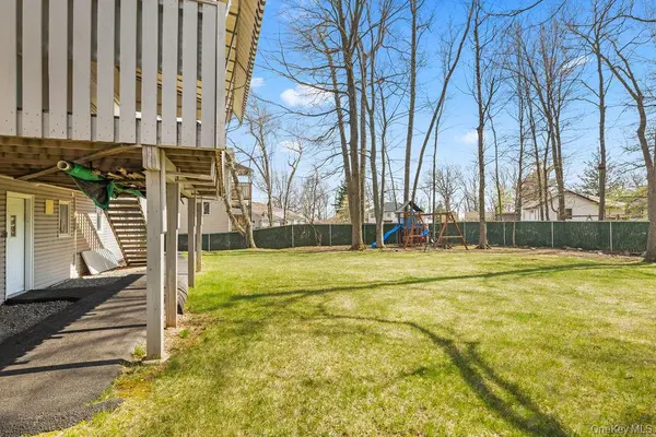 11 Wilsher DR, Monsey, NY 10952
