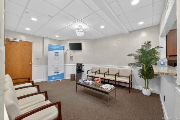 230 Hilton AVE #STE 105, Hempstead, NY 11550