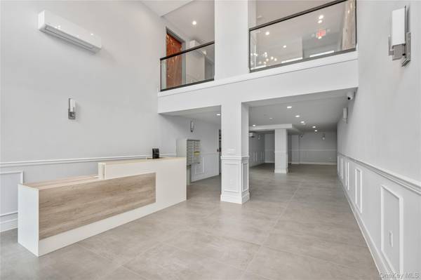 50 W Broadway #1001, Long Beach, NY 11561