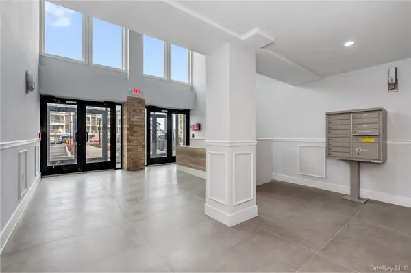 50 W Broadway #1001, Long Beach, NY 11561