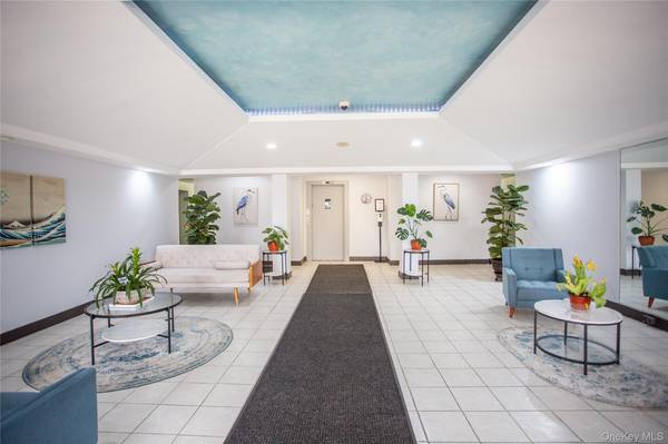 855 E Broadway #6H, Long Beach, NY 11561