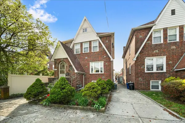 2445 Yates AVE, Bronx, NY 10469