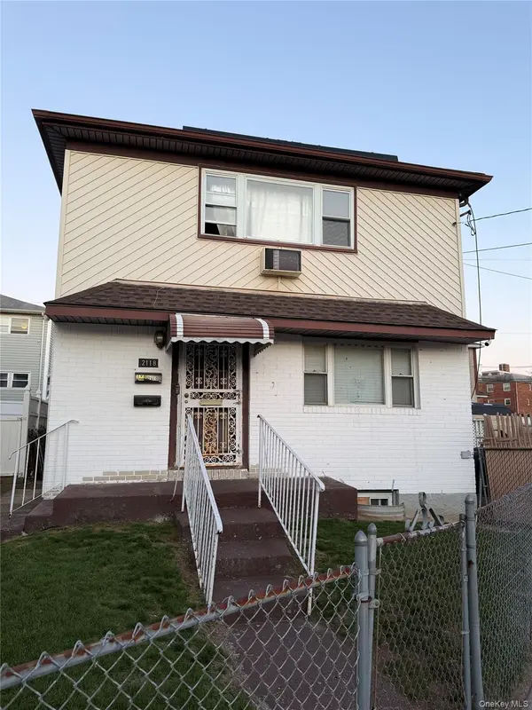 2118 Elk DR, Far Rockaway, NY 11691