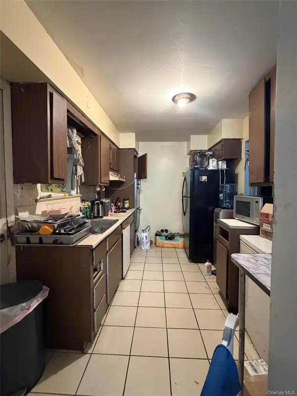 2118 Elk DR, Far Rockaway, NY 11691