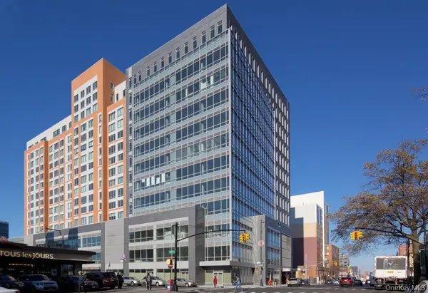 38-08 Union ST #3E, Flushing, NY 11354