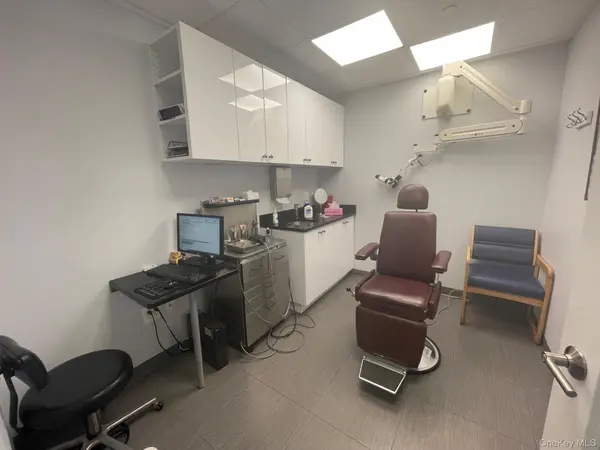 38-08 Union ST #3E, Flushing, NY 11354