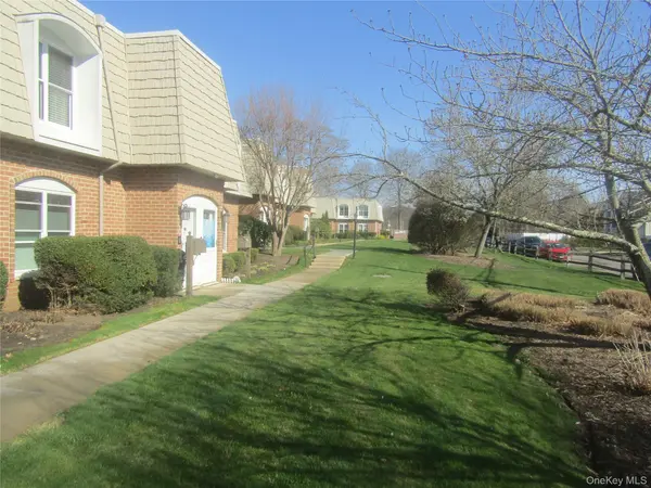 175 Main AVE #156, Wheatley Heights, NY 11798