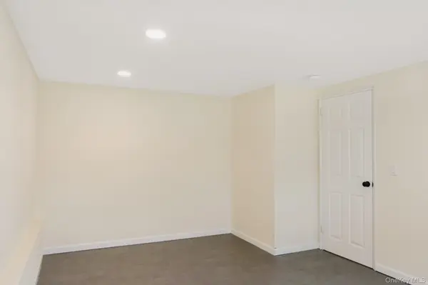 651 Americus AVE, East Patchogue, NY 11772