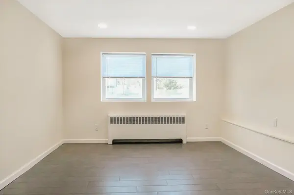 651 Americus AVE, East Patchogue, NY 11772