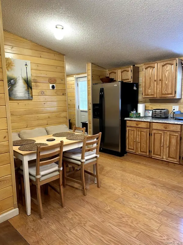 68 Oxford CIR, Neversink, NY 12759