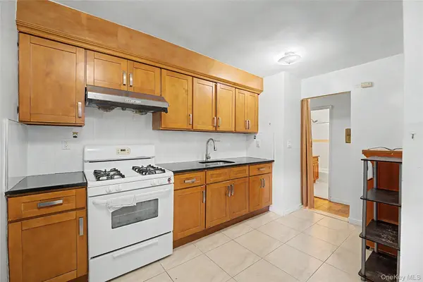 143-40 Roosevelt AVE #5K, Flushing, NY 11354