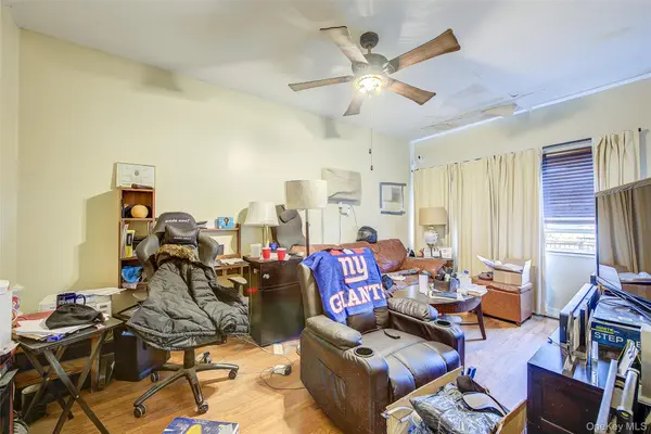 215-10 99th AVE, Queens Village, NY 11429