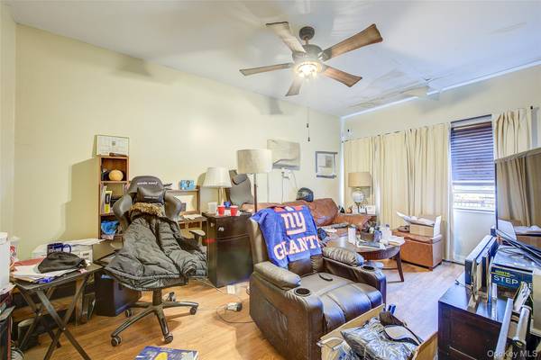 215-10 99th AVE, Queens Village, NY 11429