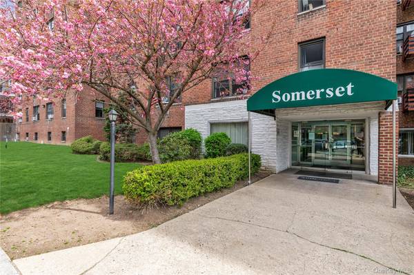 83-85 116th ST #1F, Richmond Hill, NY 11418