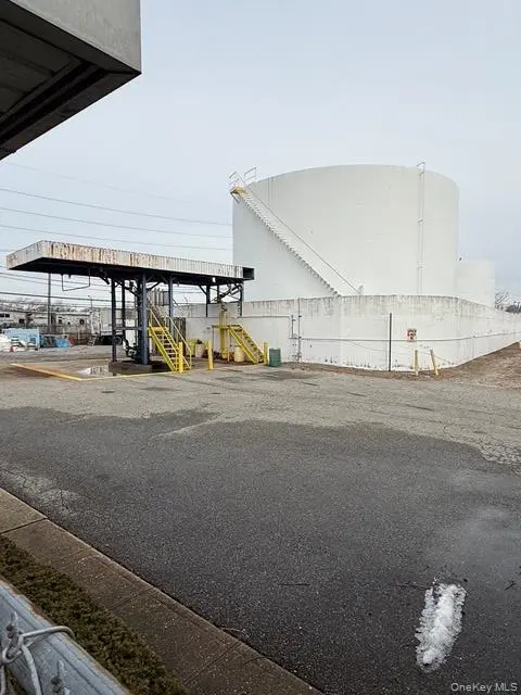 201 Union BLVD, West Islip, NY 11795