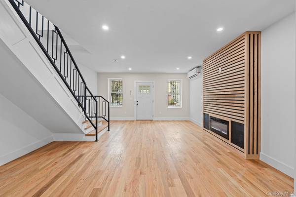 518 E 29th ST, Brooklyn, NY 11210