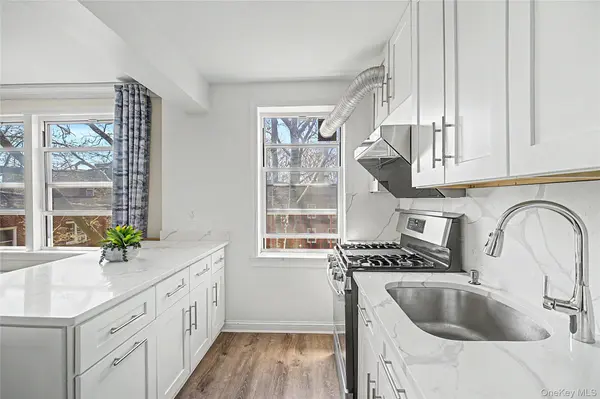 14137 79th AVE #3O, Flushing, NY 11367