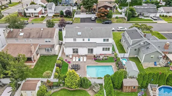 132 Atlantic AVE, Massapequa Park, NY 11762