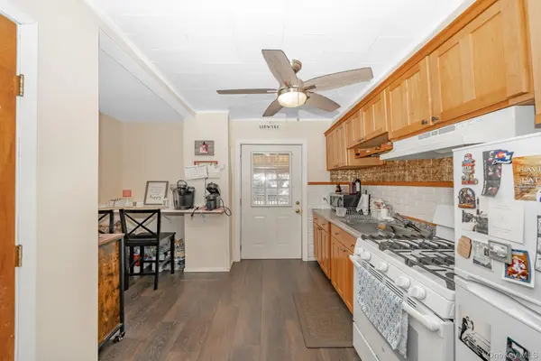 183 S 7th ST, Lindenhurst, NY 11757