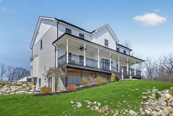 26 Curtin LN, Marlboro, NY 12542
